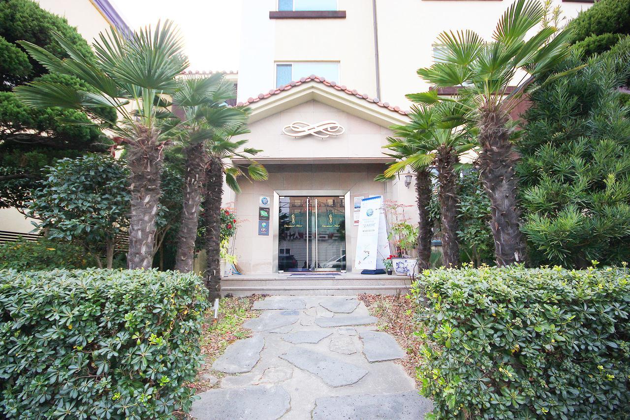 מוקפו Charmant Hotel מראה חיצוני תמונה