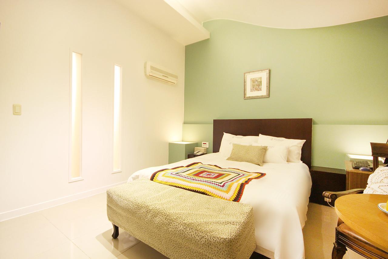 מוקפו Charmant Hotel מראה חיצוני תמונה