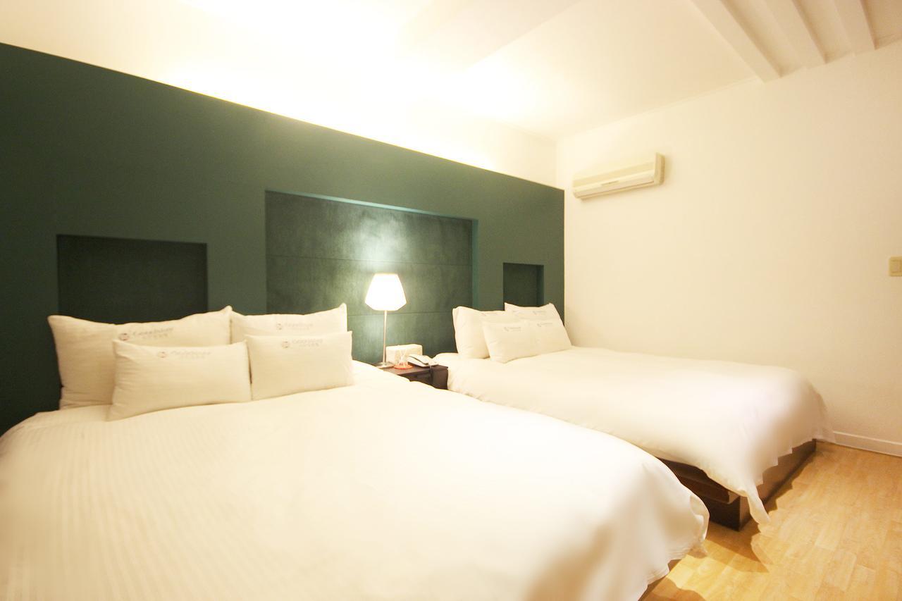 מוקפו Charmant Hotel מראה חיצוני תמונה